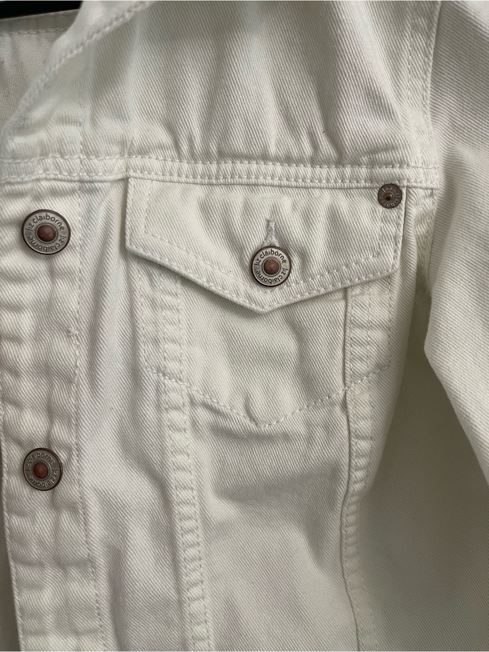 Liz Claiborne Cream White Denim Trucker Jacket 100% Cotton Size Medium - Picture 3 of 11